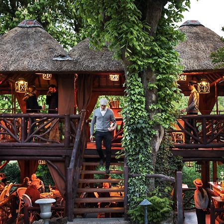 Les Etangs De Corot Hotel Ville-dʼAvray Екстериор снимка