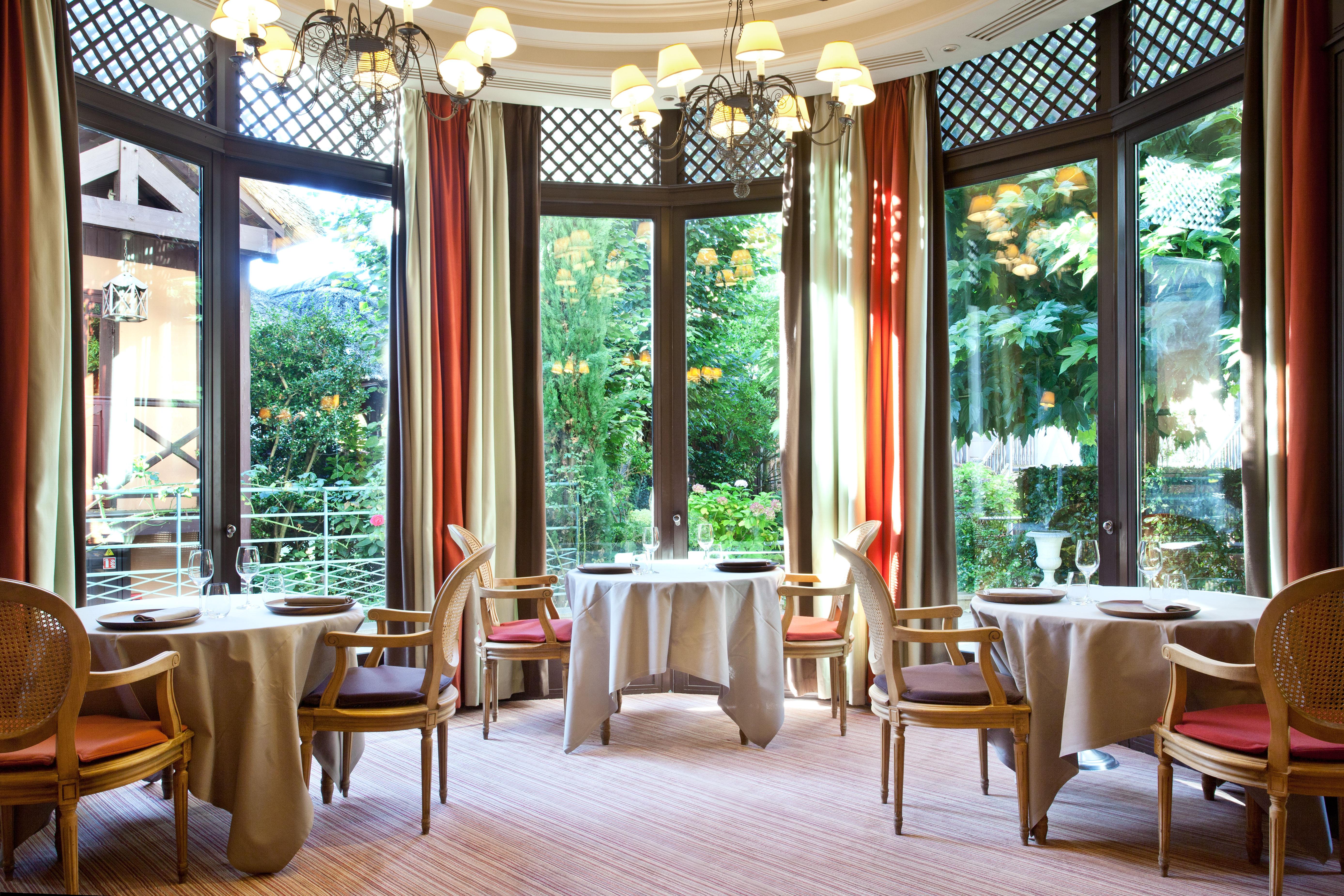 Les Etangs De Corot Hotel Ville-dʼAvray Екстериор снимка