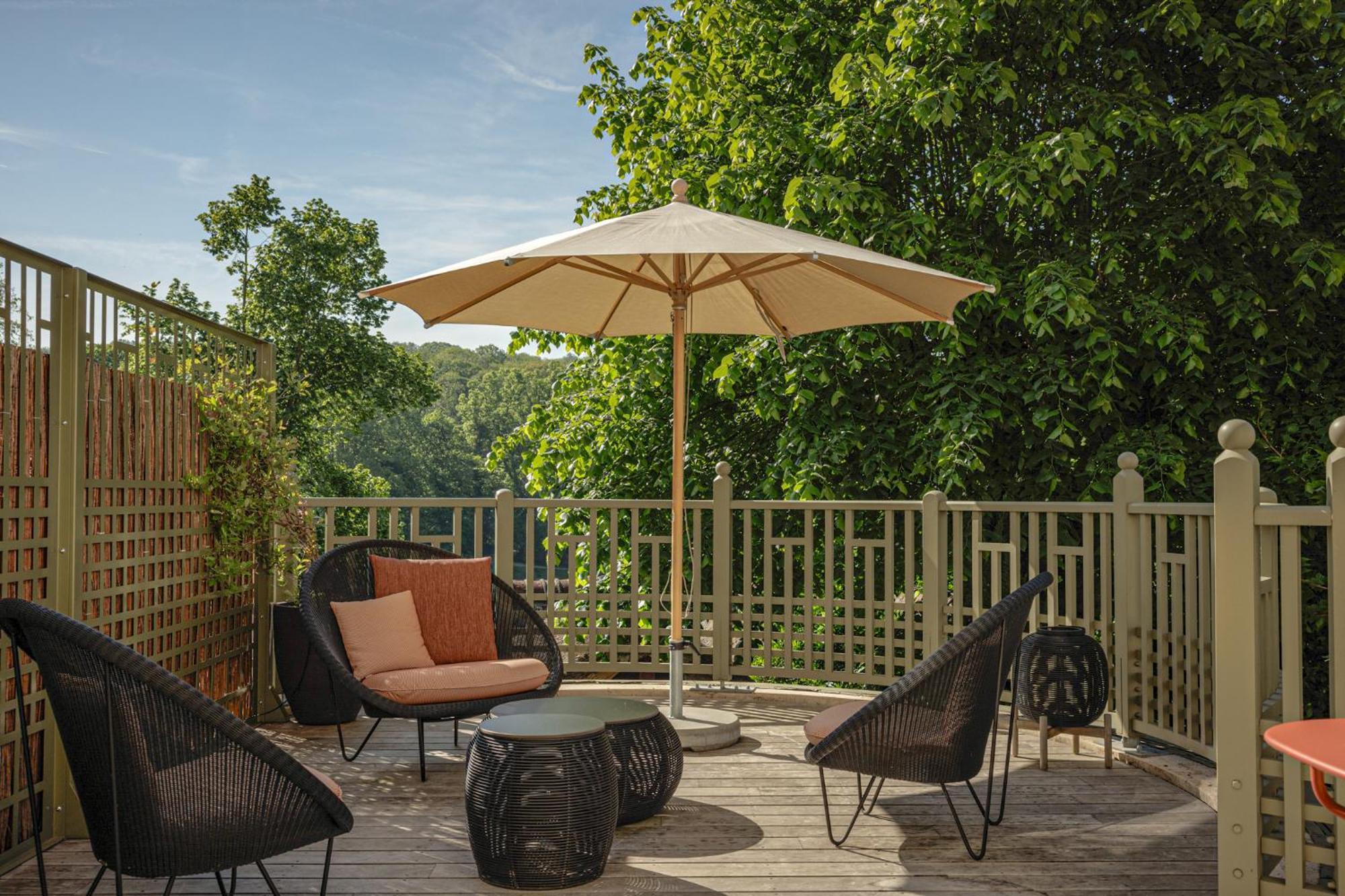 Les Etangs De Corot Hotel Ville-dʼAvray Екстериор снимка