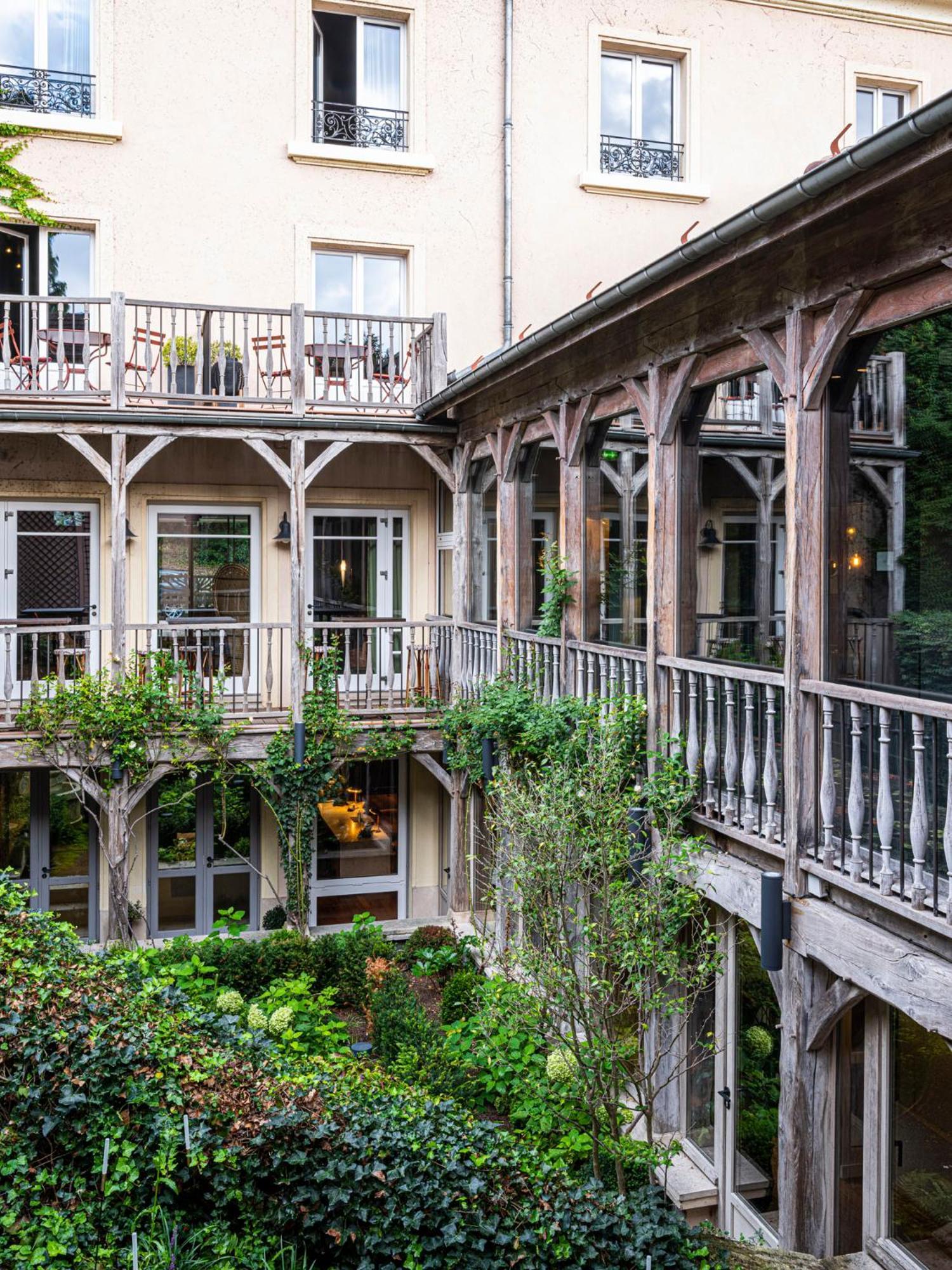 Les Etangs De Corot Hotel Ville-dʼAvray Екстериор снимка